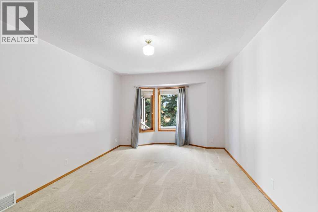 9 Dunn Close, Red Deer, AB - Indoor Photo Showing Other Room
