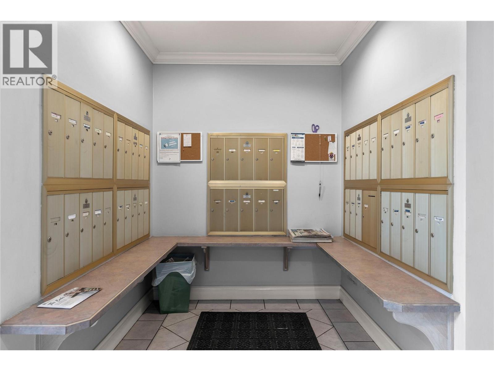 3220 Centennial Drive Unit# 304, Vernon, BC - Indoor Photo Showing Other Room