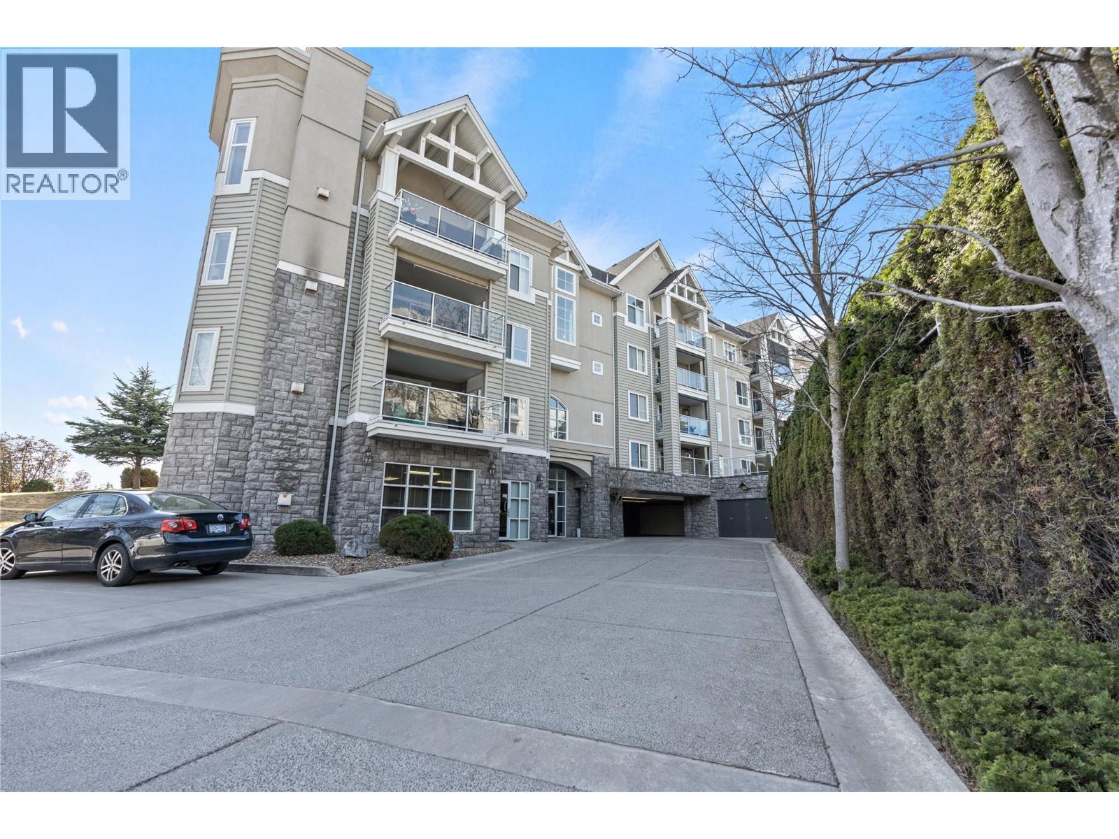 3220 Centennial Drive Unit# 304, Vernon, BC - Outdoor With Facade