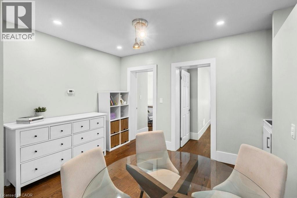 18 Park Row N, Hamilton, ON