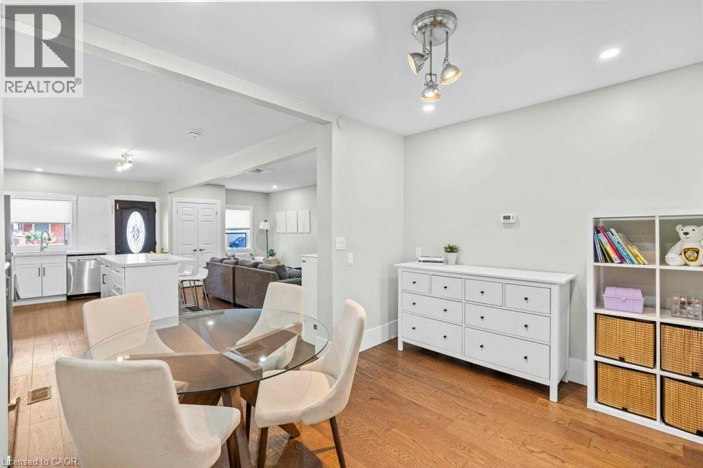 18 Park Row N, Hamilton, ON