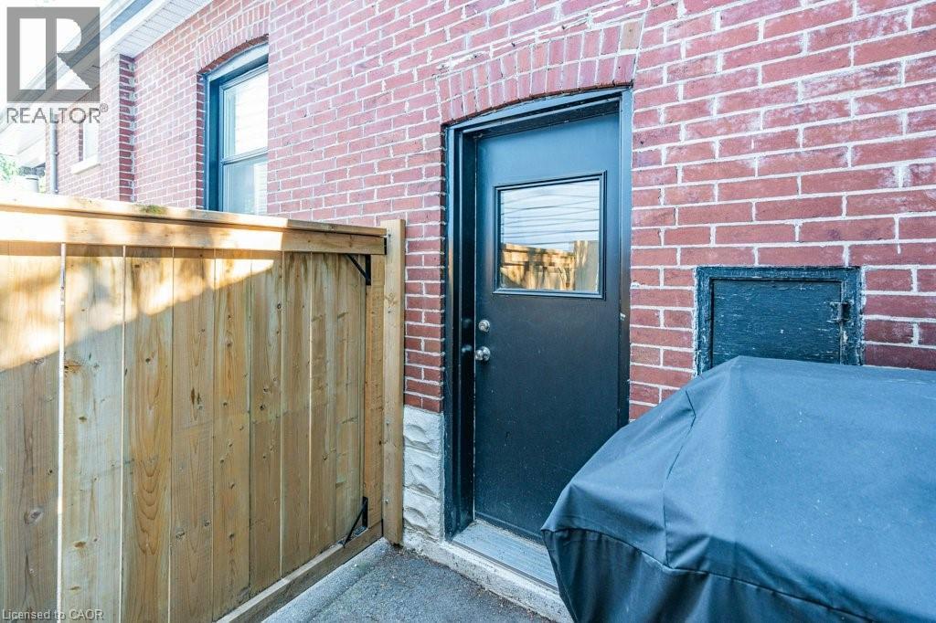 Side door - 18 Park Row N, Hamilton, ON