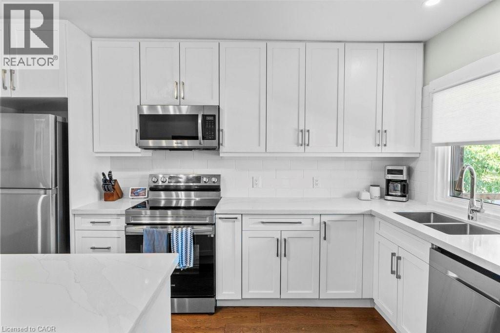 18 Park Row N, Hamilton, ON