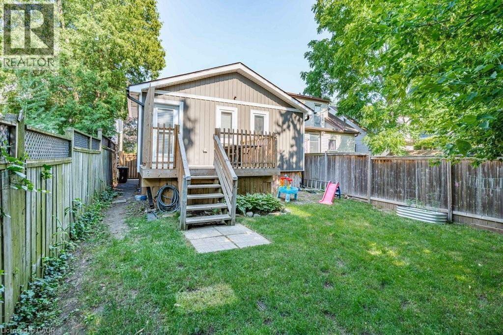 18 Park Row N, Hamilton, ON