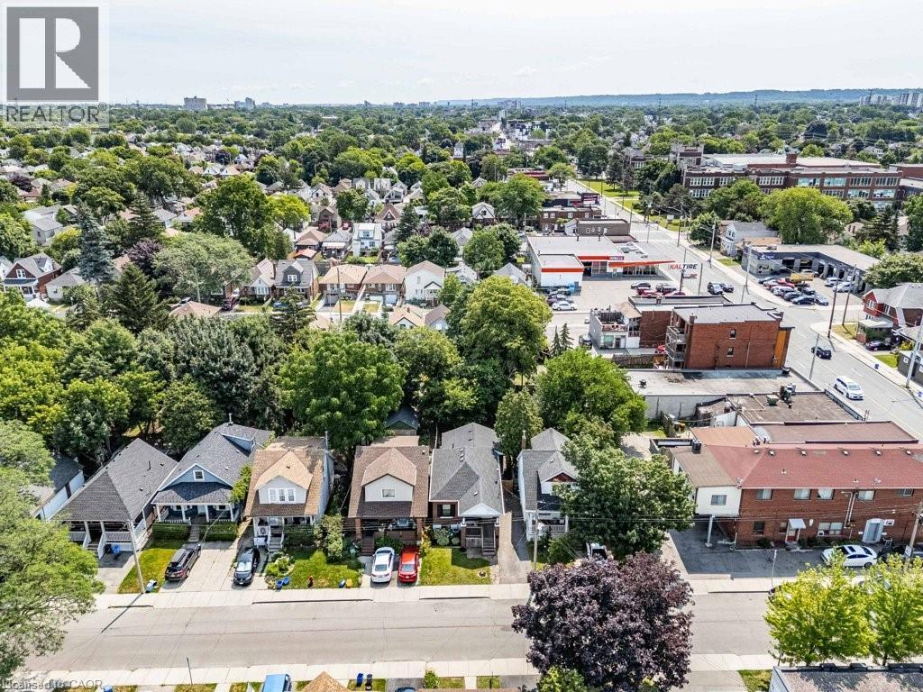 18 Park Row N, Hamilton, ON