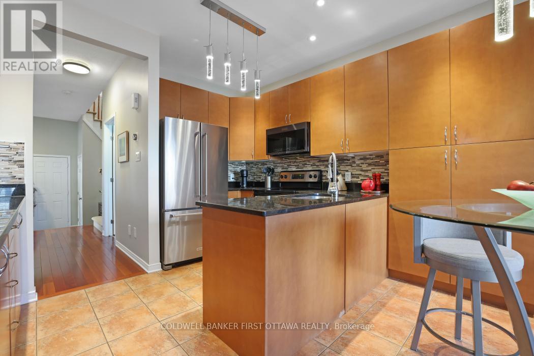 104 Streamside Crescent, Ottawa, ON - Indoor Photo Showing Kitchen