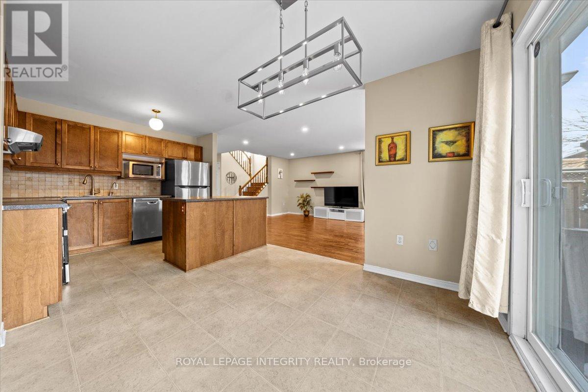 120 Grovemont Drive, Ottawa, ON - Indoor Photo Showing Kitchen