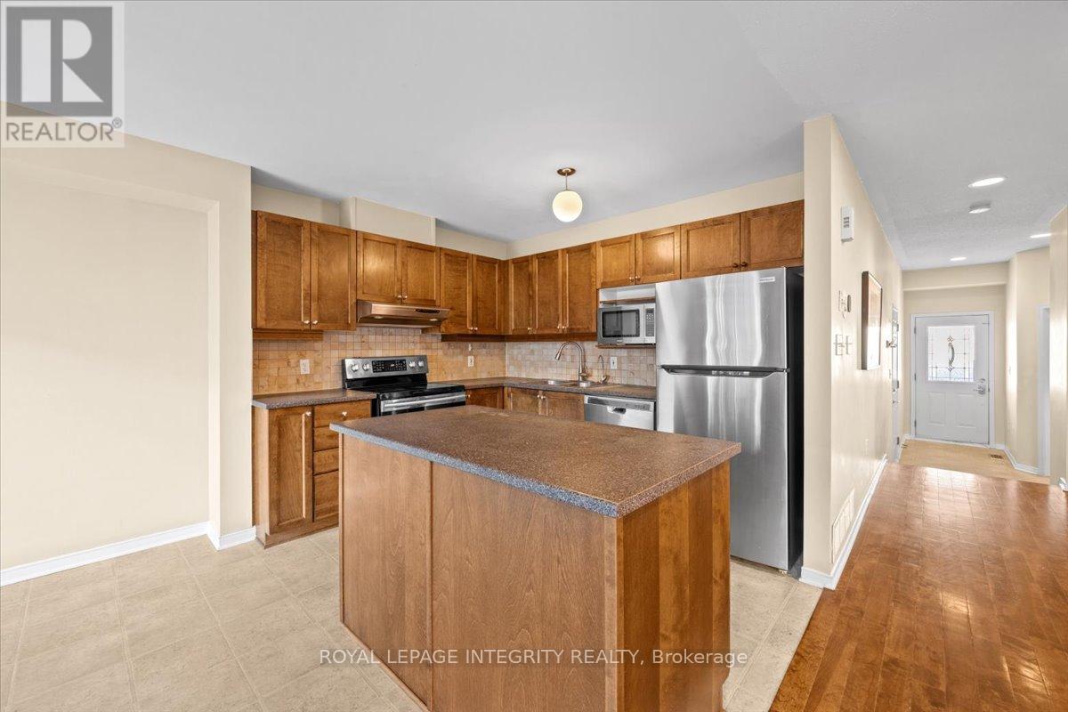 Kitchen - 120 Grovemont Drive, Ottawa, ON - Indoor Photo Showing Kitchen