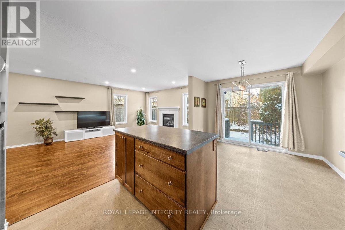 120 Grovemont Drive, Ottawa, ON - Indoor