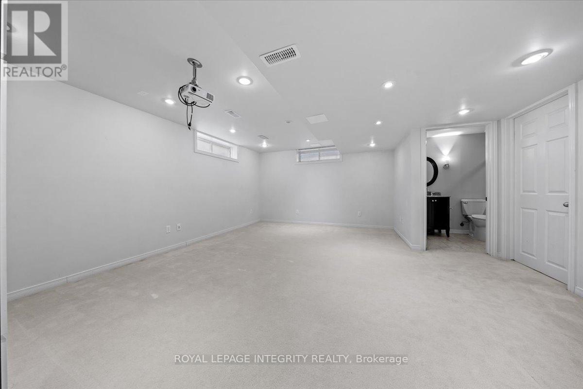 120 Grovemont Drive, Ottawa, ON - Indoor