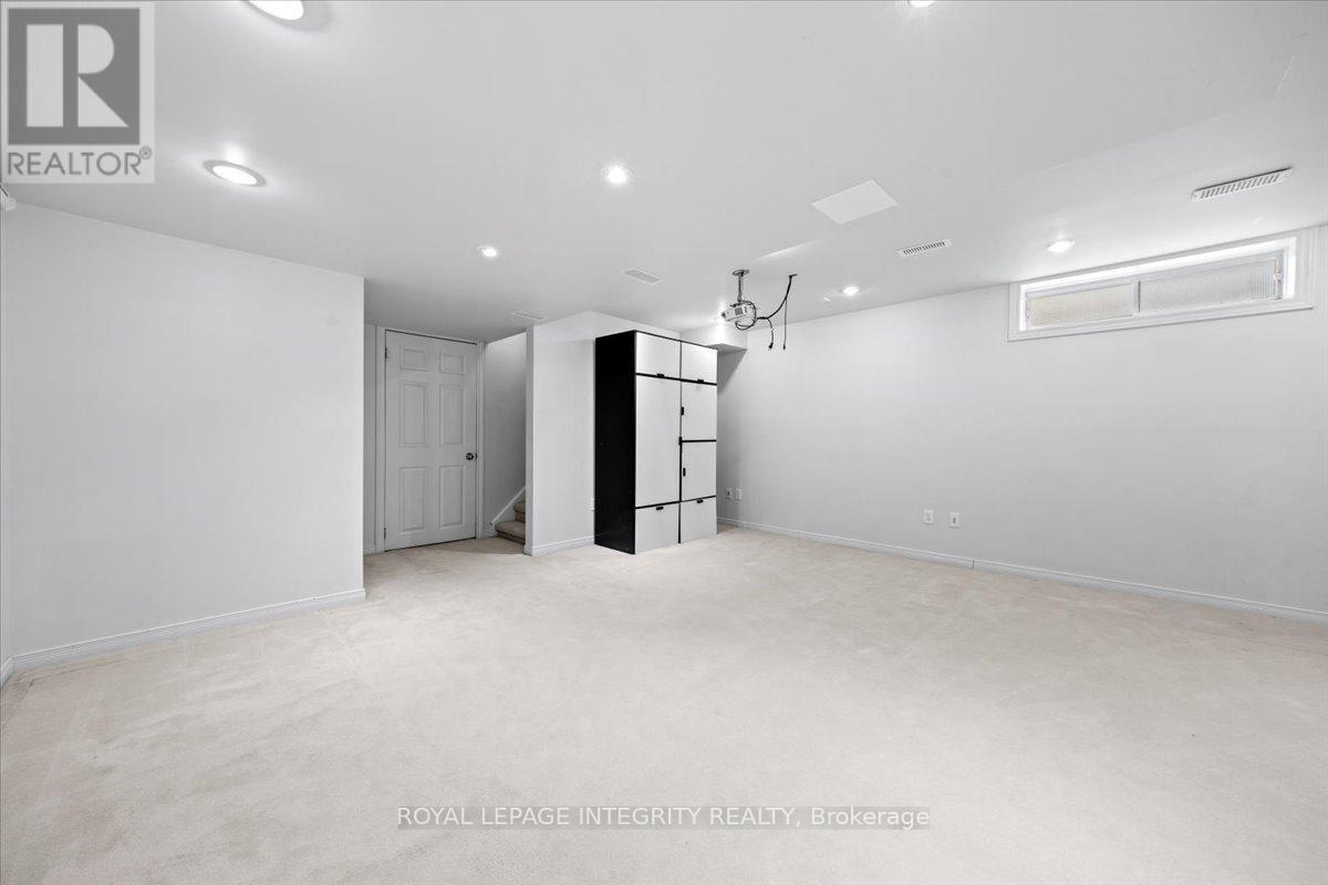 120 Grovemont Drive, Ottawa, ON - Indoor