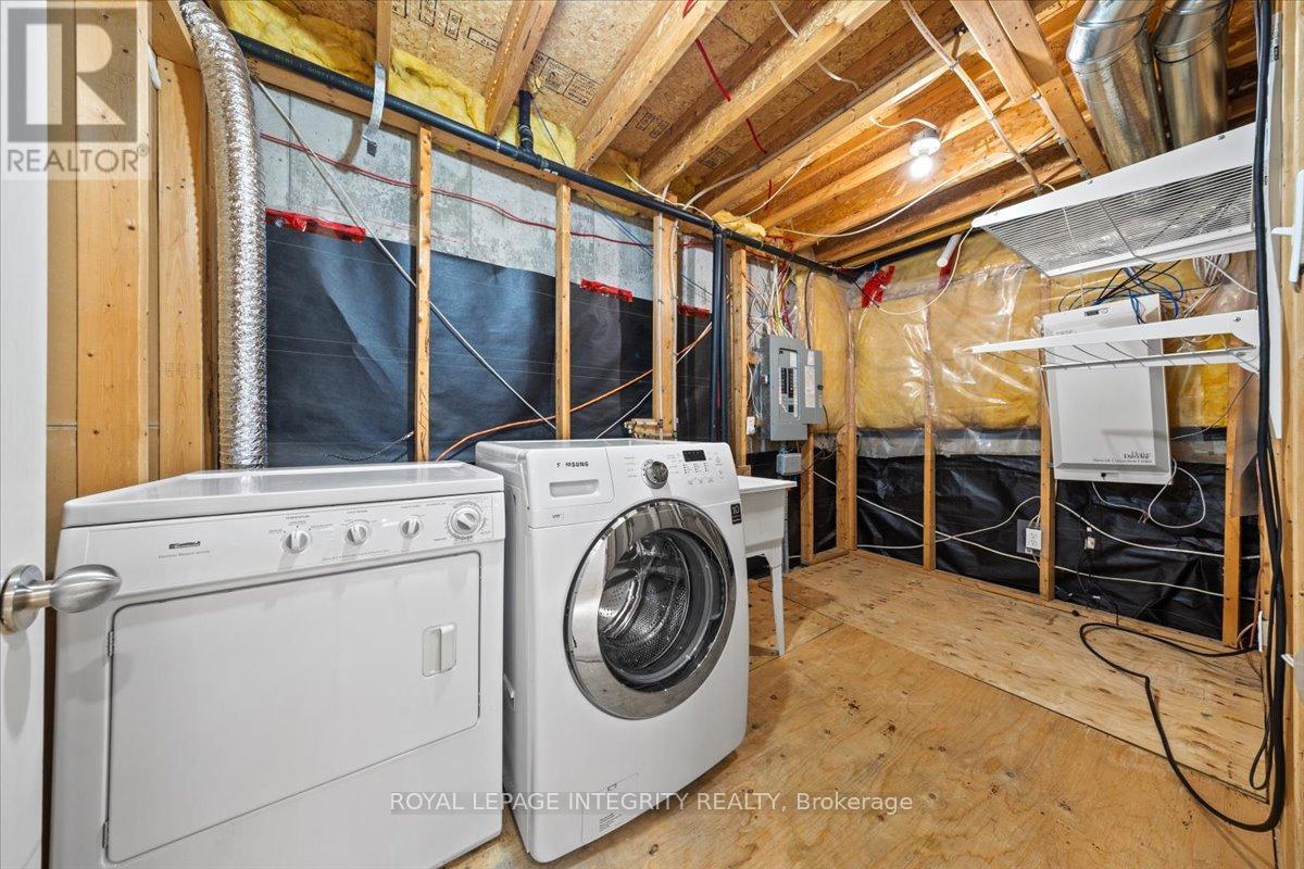 120 Grovemont Drive, Ottawa, ON - Indoor Photo Showing Laundry Room