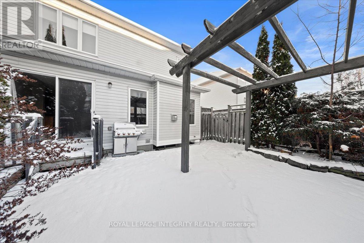 120 Grovemont Drive, Ottawa, ON - Outdoor