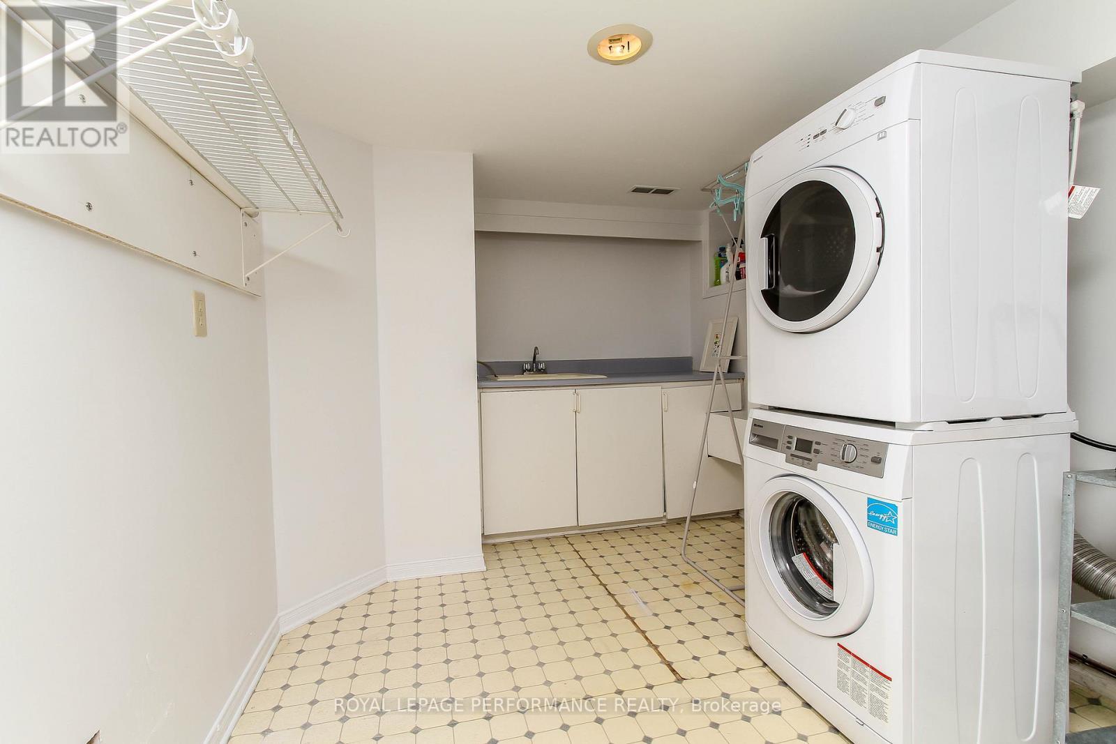 14 Clarey Avenue, Ottawa, ON - Indoor Photo Showing Laundry Room