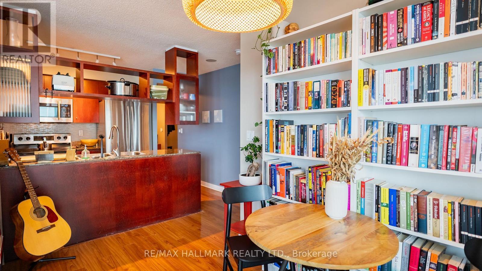 2710 - 397 Front Street W, Toronto, ON - Indoor