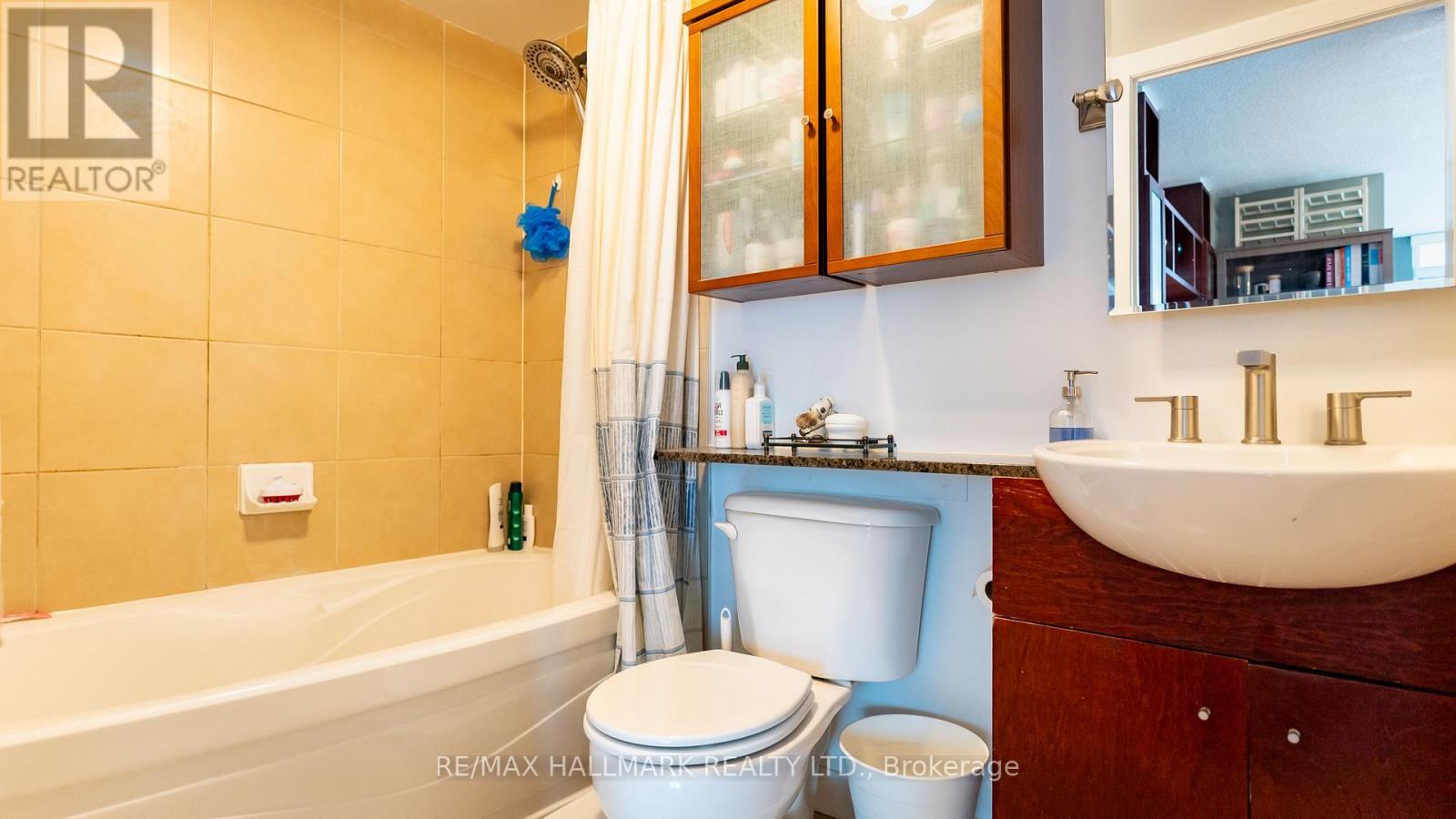 2710 - 397 Front Street W, Toronto, ON - Indoor Photo Showing Bathroom