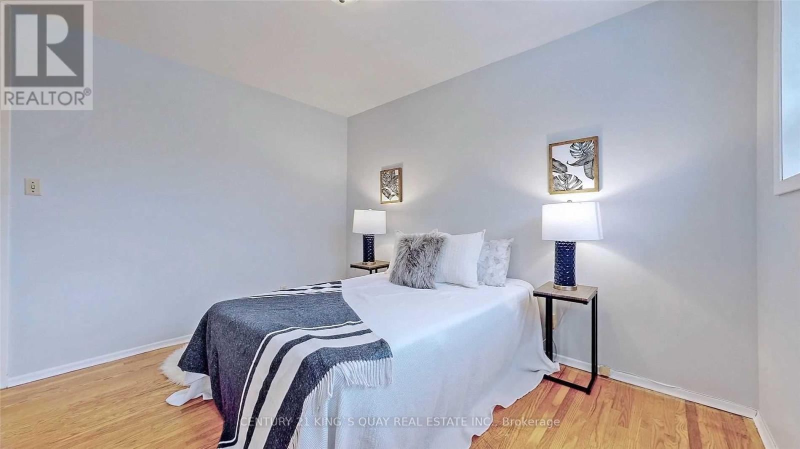 16 Kingslake Road, Toronto, ON - Indoor Photo Showing Bedroom