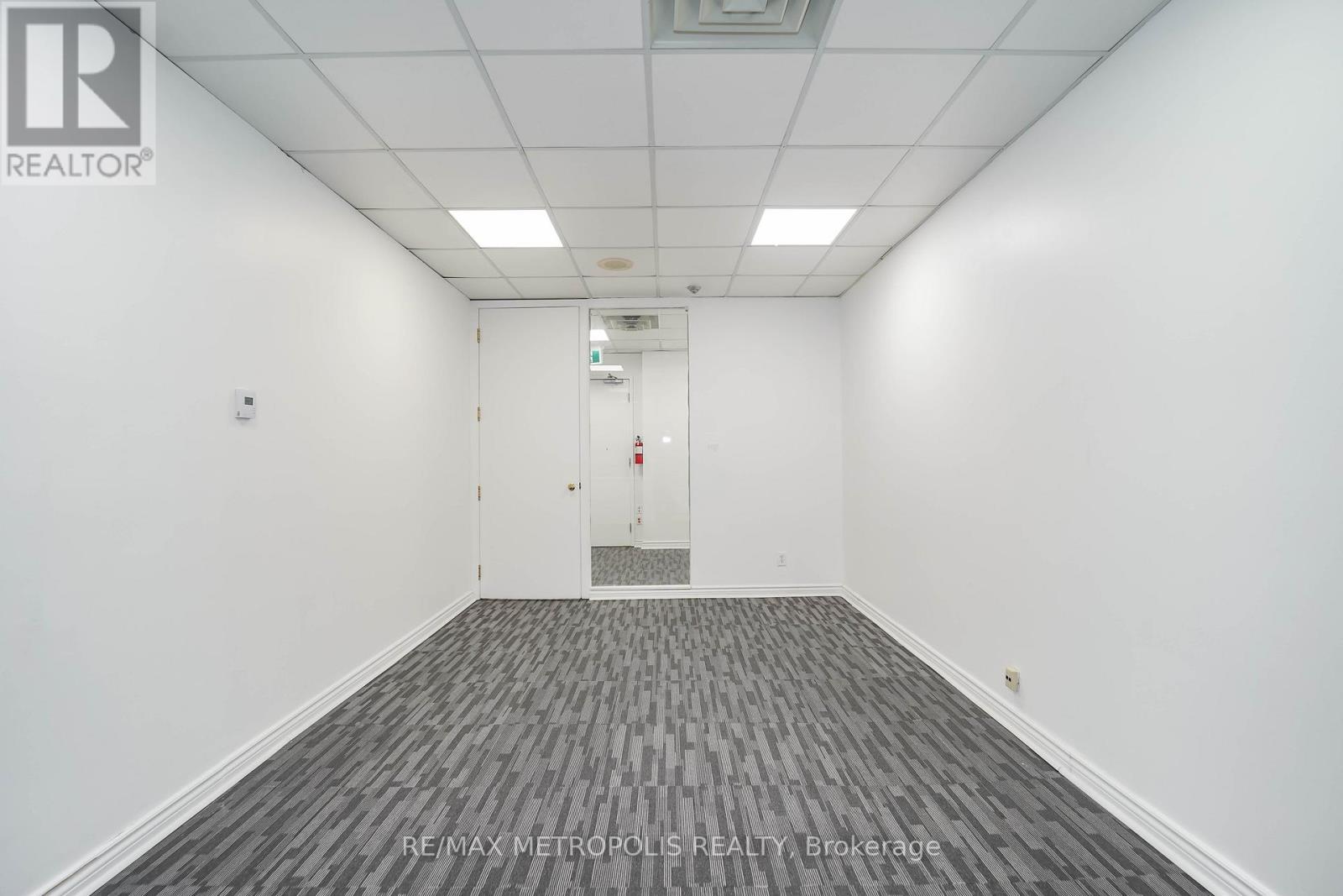 320 - 1033 Bay Street, Toronto, ON