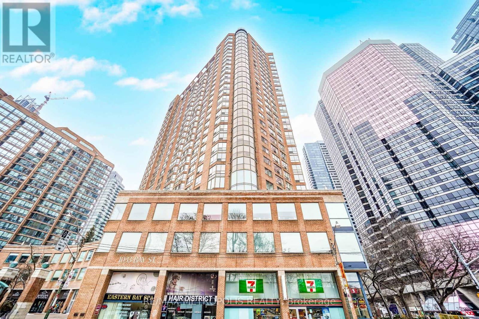 320 - 1033 Bay Street, Toronto, ON