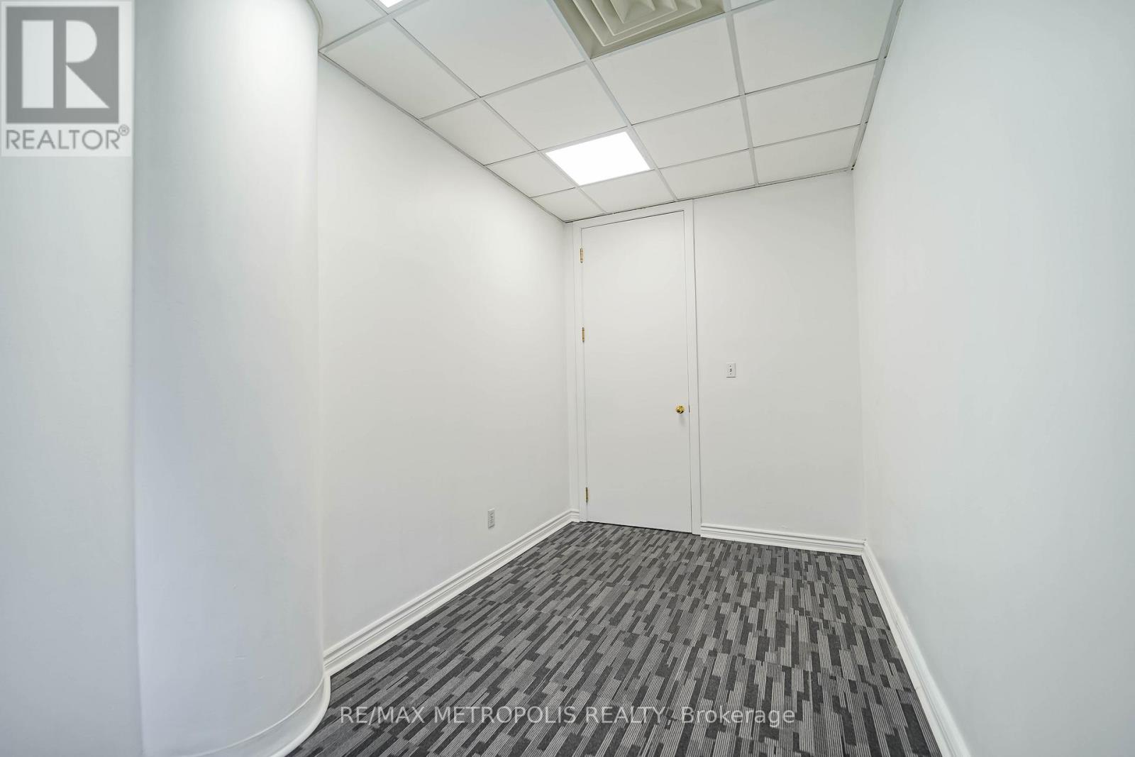 320 - 1033 Bay Street, Toronto, ON