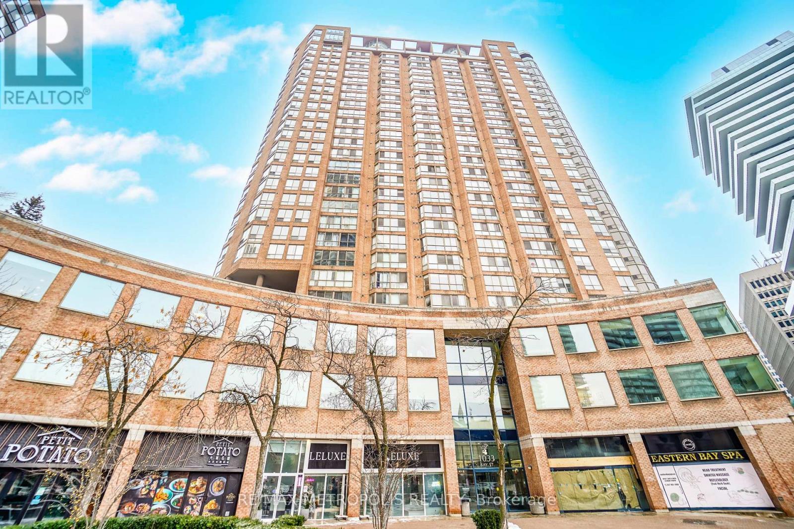 320 - 1033 Bay Street, Toronto, ON