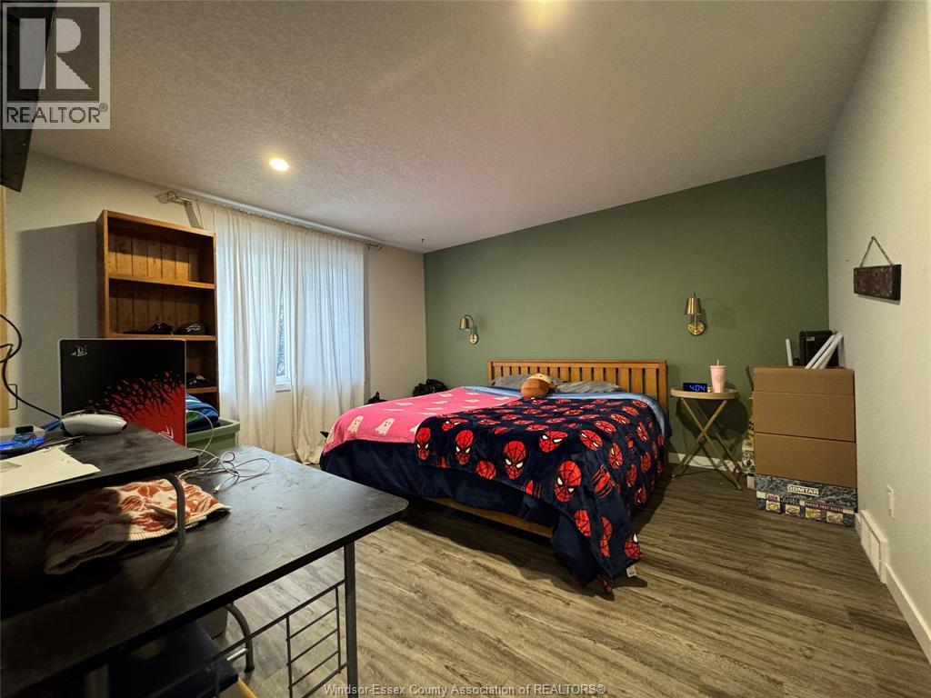 109 King Street East, Chatham, ON - Indoor Photo Showing Bedroom