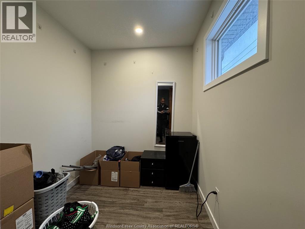 109 King Street East, Chatham, ON - Indoor