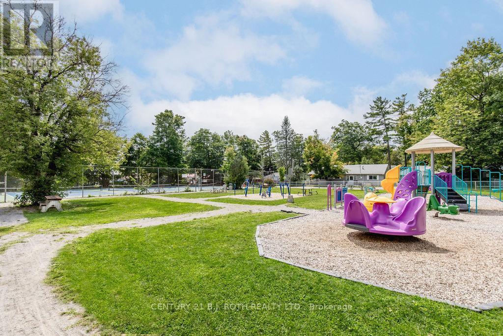 12 Domar Road, Tiny, ON - Outdoor