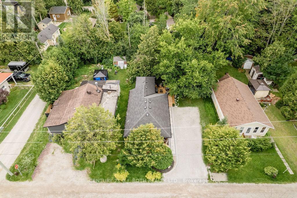 12 Domar Road, Tiny, ON - Outdoor