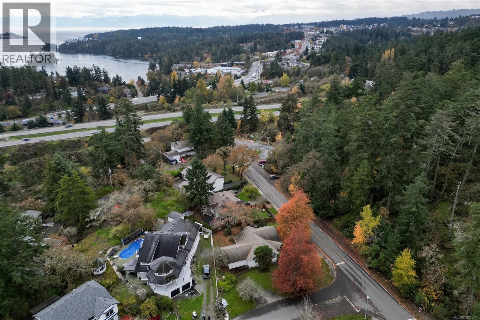 1975 Highland Rd, View Royal, BC - Outdoor With Body Of Water With View