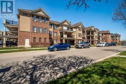 303 - 263 GEORGIAN DRIVE Oakville, ON L6H 0L2