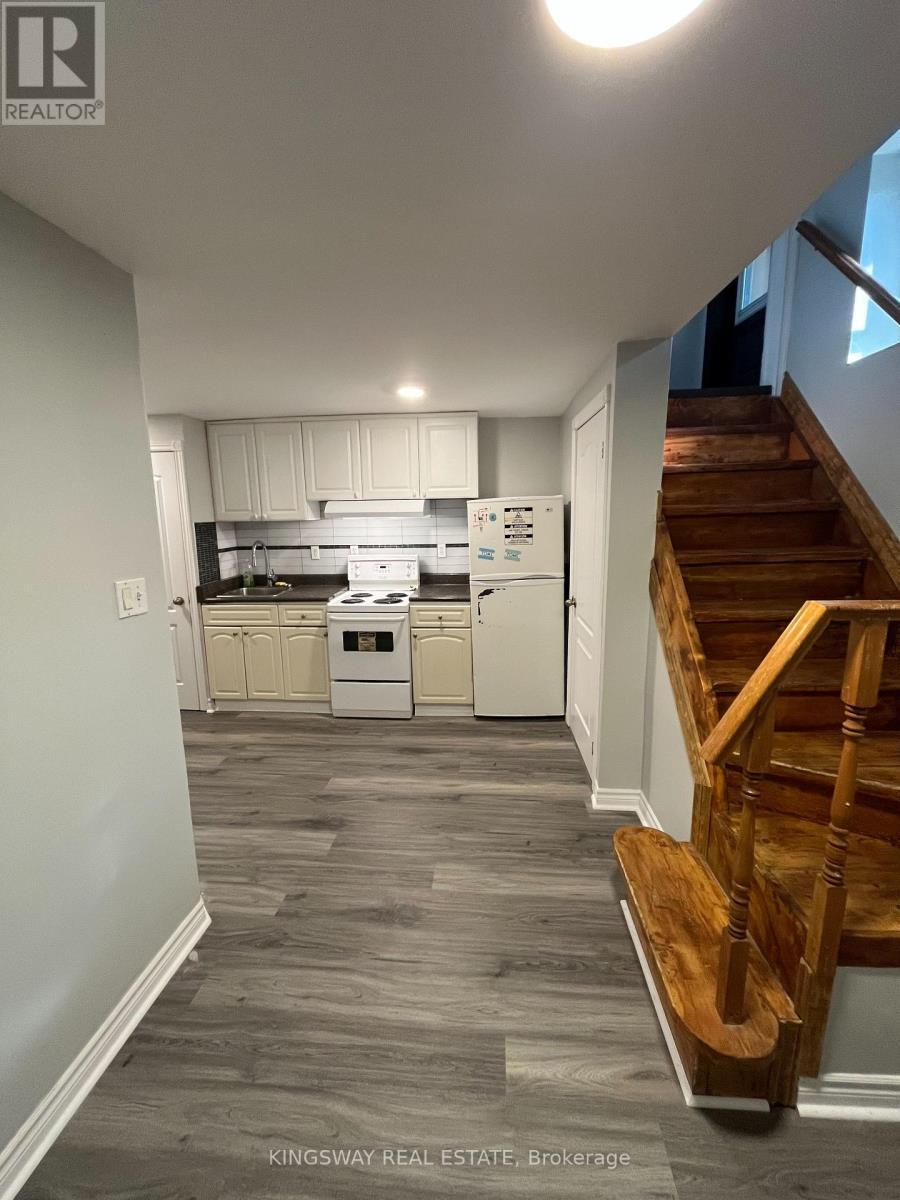 Rbsmt - 213 Royal York Road, Toronto, ON - Indoor