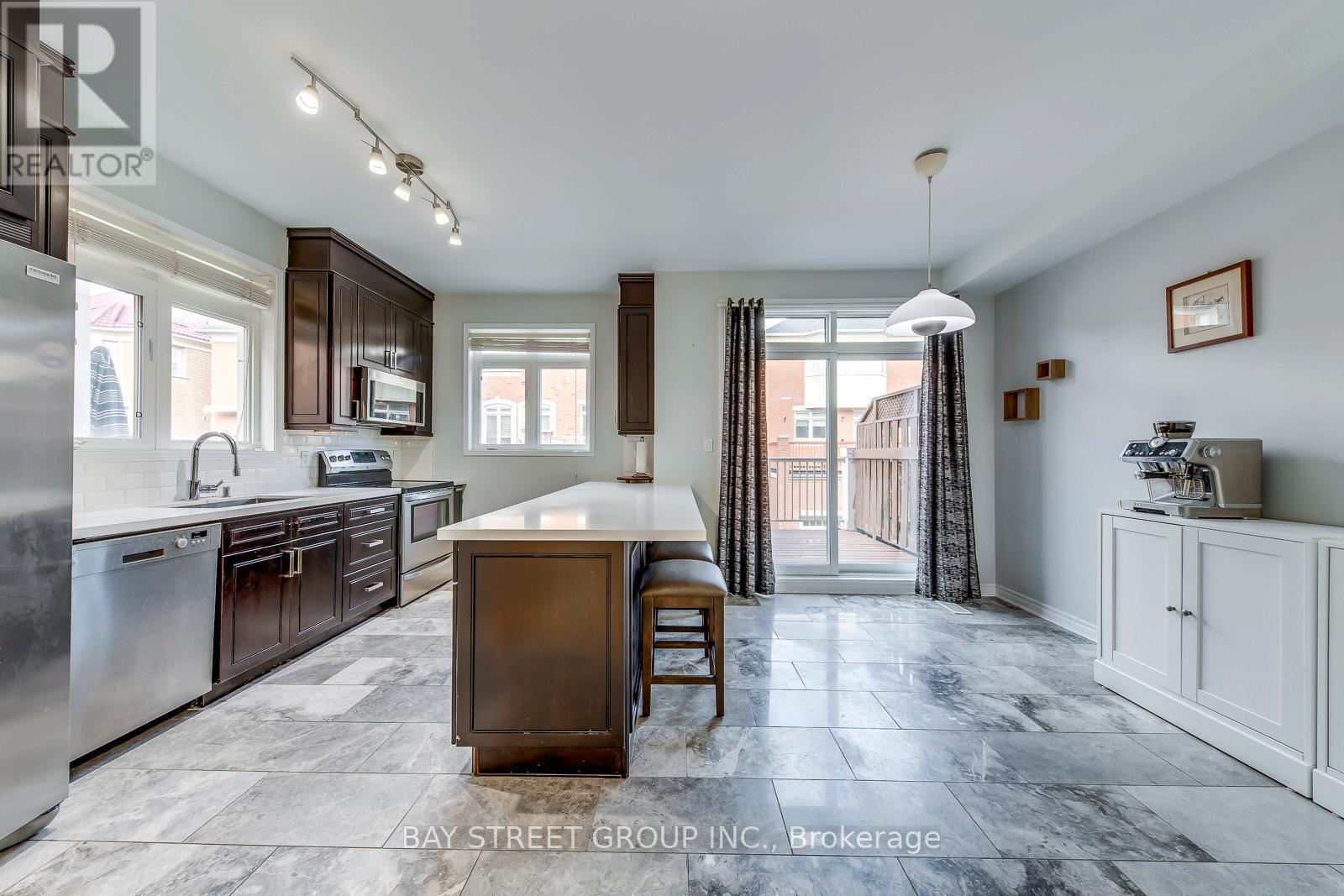 34 Stagecoach Circle, Toronto, ON - Indoor Photo Showing Kitchen