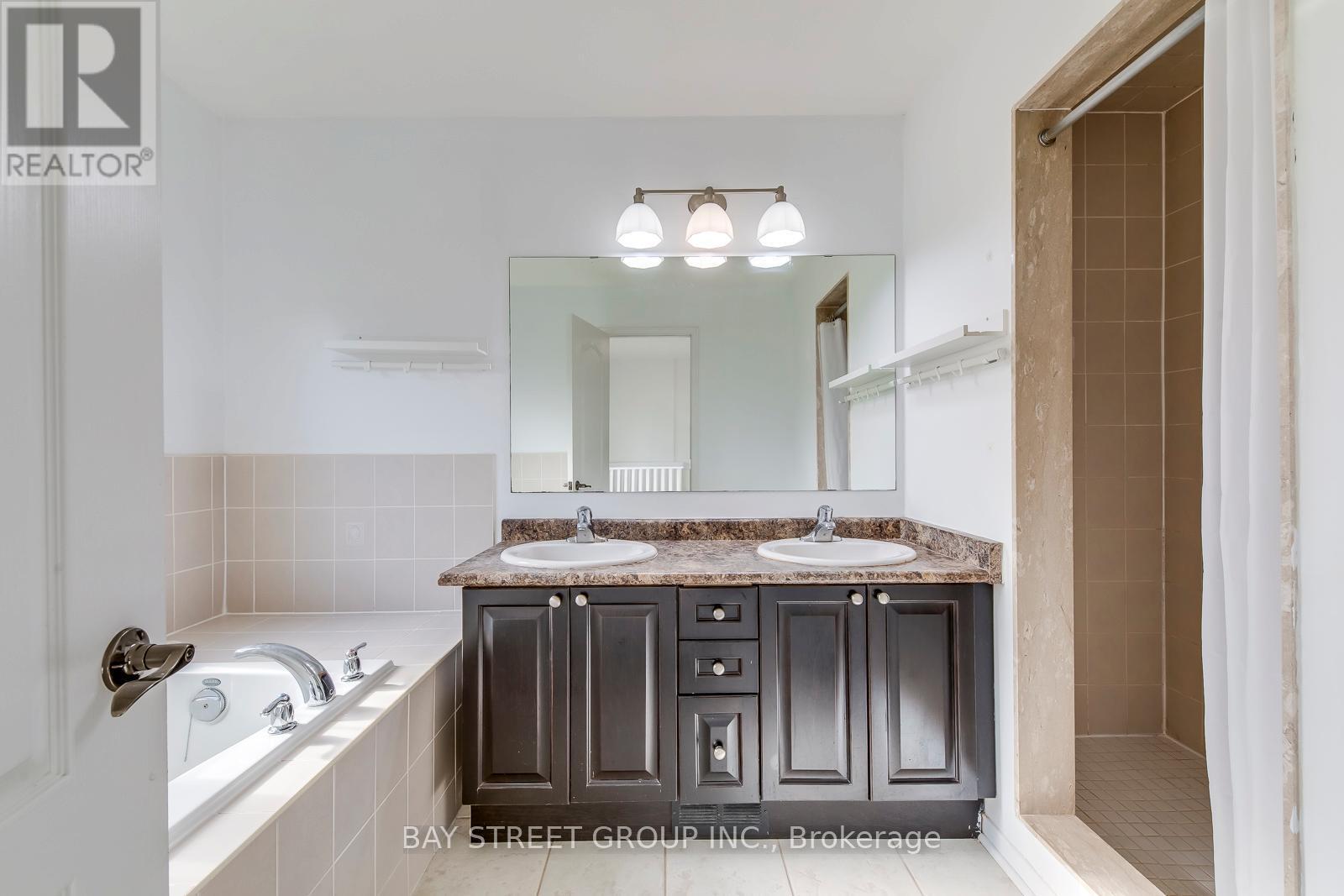 34 Stagecoach Circle, Toronto, ON - Indoor Photo Showing Bathroom
