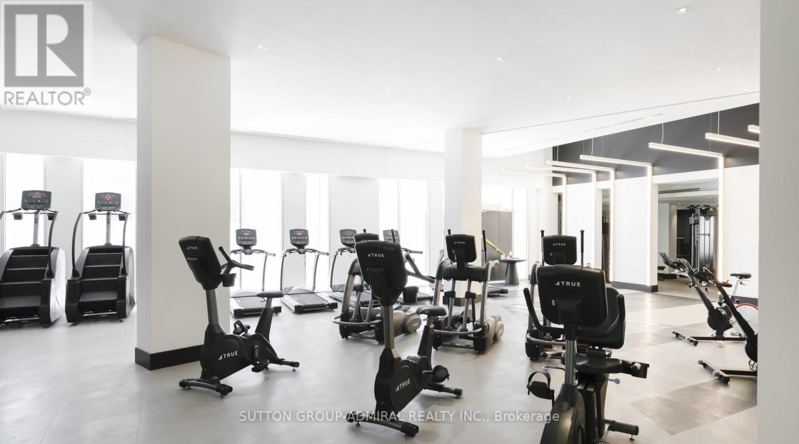 2303 - 2908 Highway 7 Road W, Vaughan, ON - Indoor Photo Showing Gym Room