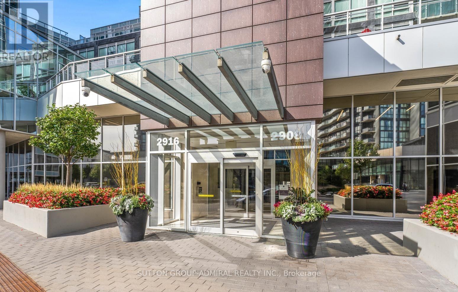 2303 - 2908 Highway 7 Road W, Vaughan, ON - Outdoor
