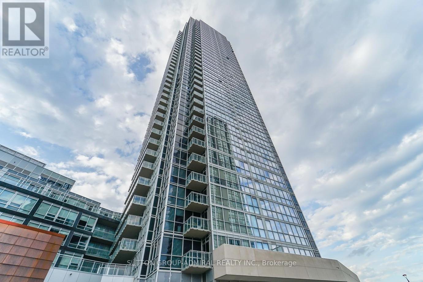 2303 - 2908 Highway 7 Road W, Vaughan, ON - Outdoor With Balcony With Facade