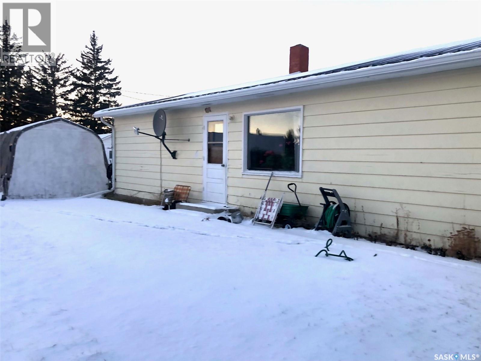 441 1St Avenue Se, Sturgis, SK - Outdoor With Exterior
