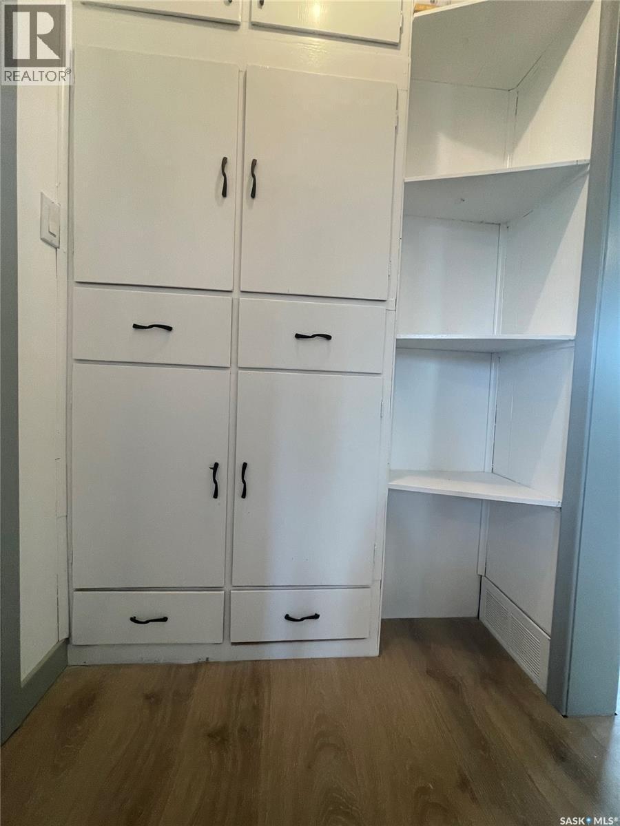 441 1St Avenue Se, Sturgis, SK - Indoor