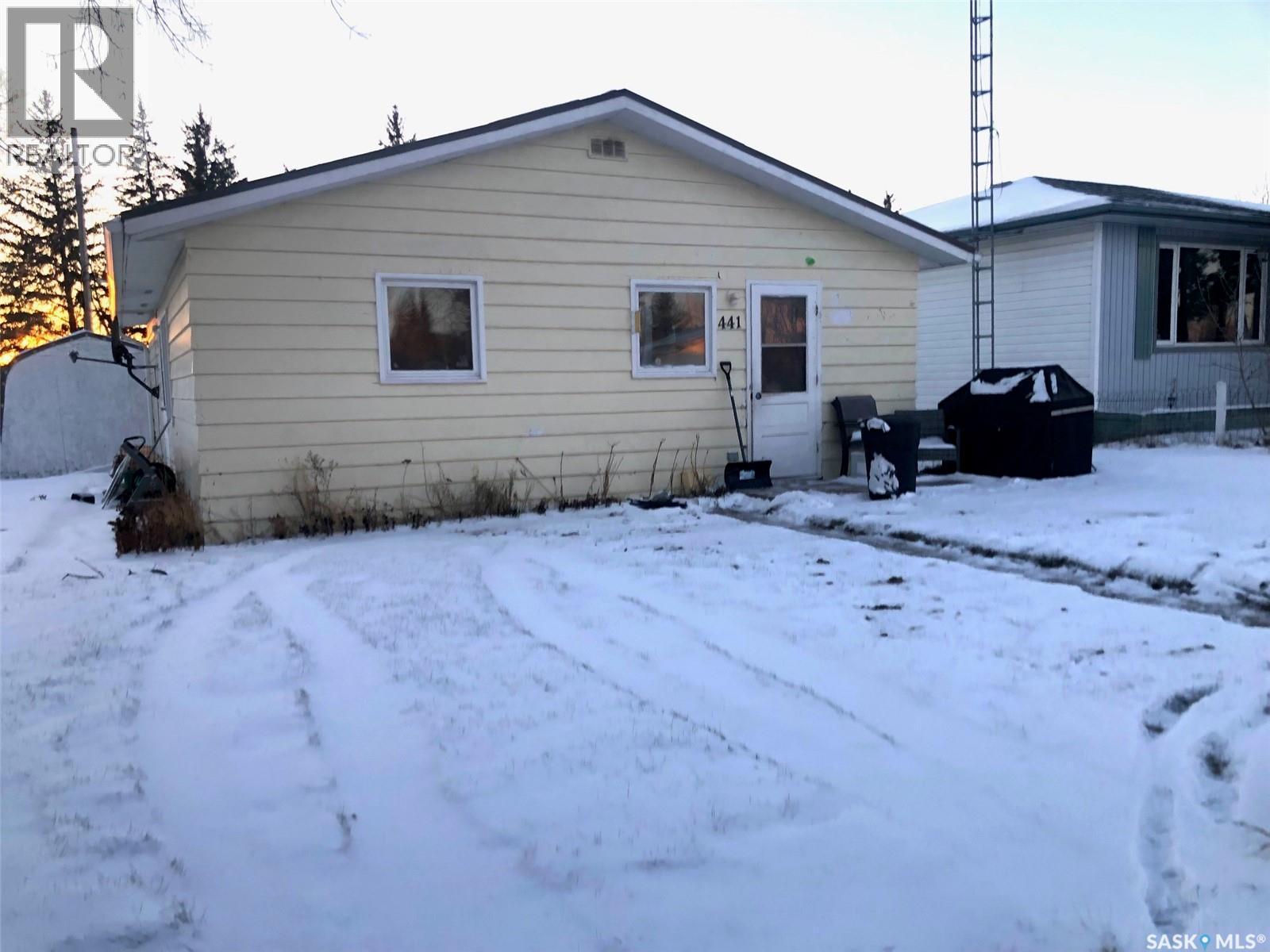 441 1St Avenue Se, Sturgis, SK - Outdoor With Exterior