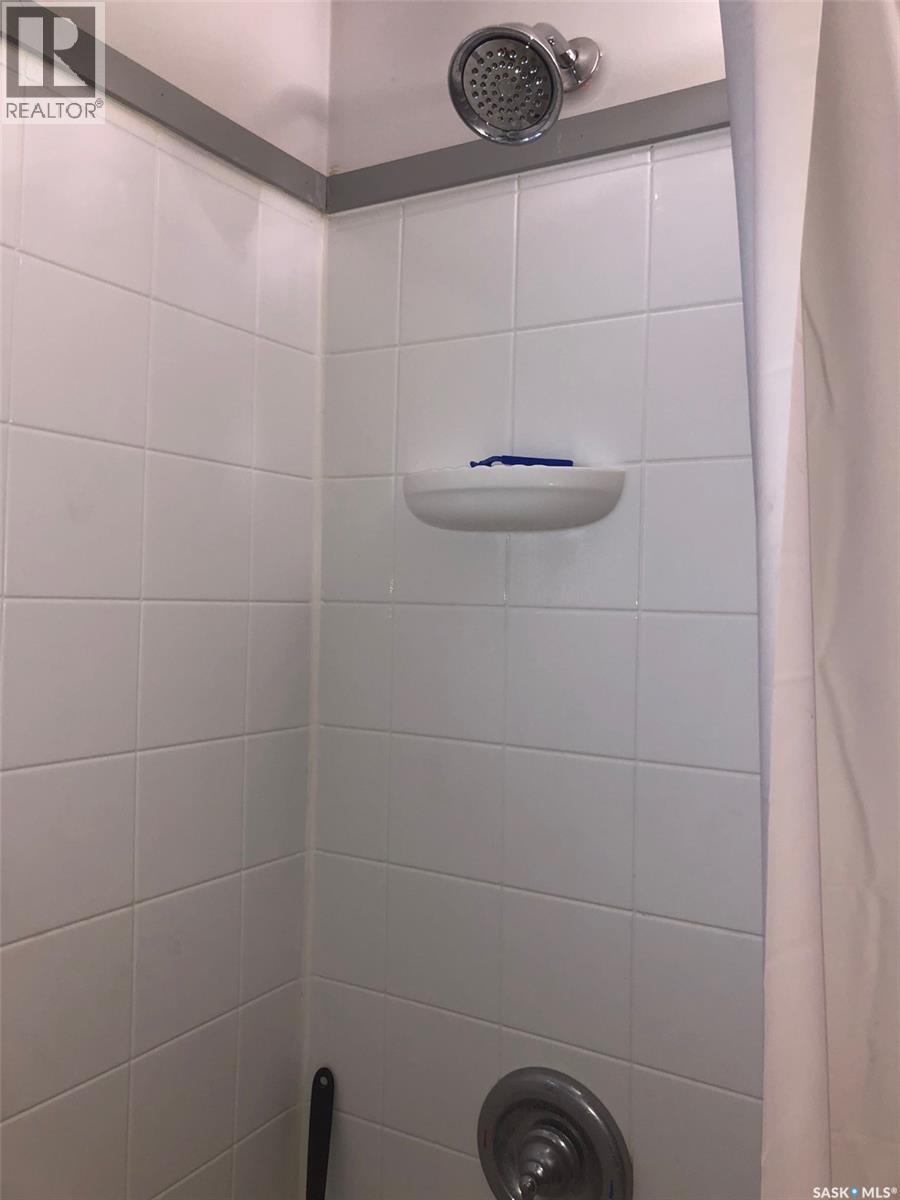 441 1St Avenue Se, Sturgis, SK - Indoor Photo Showing Bathroom