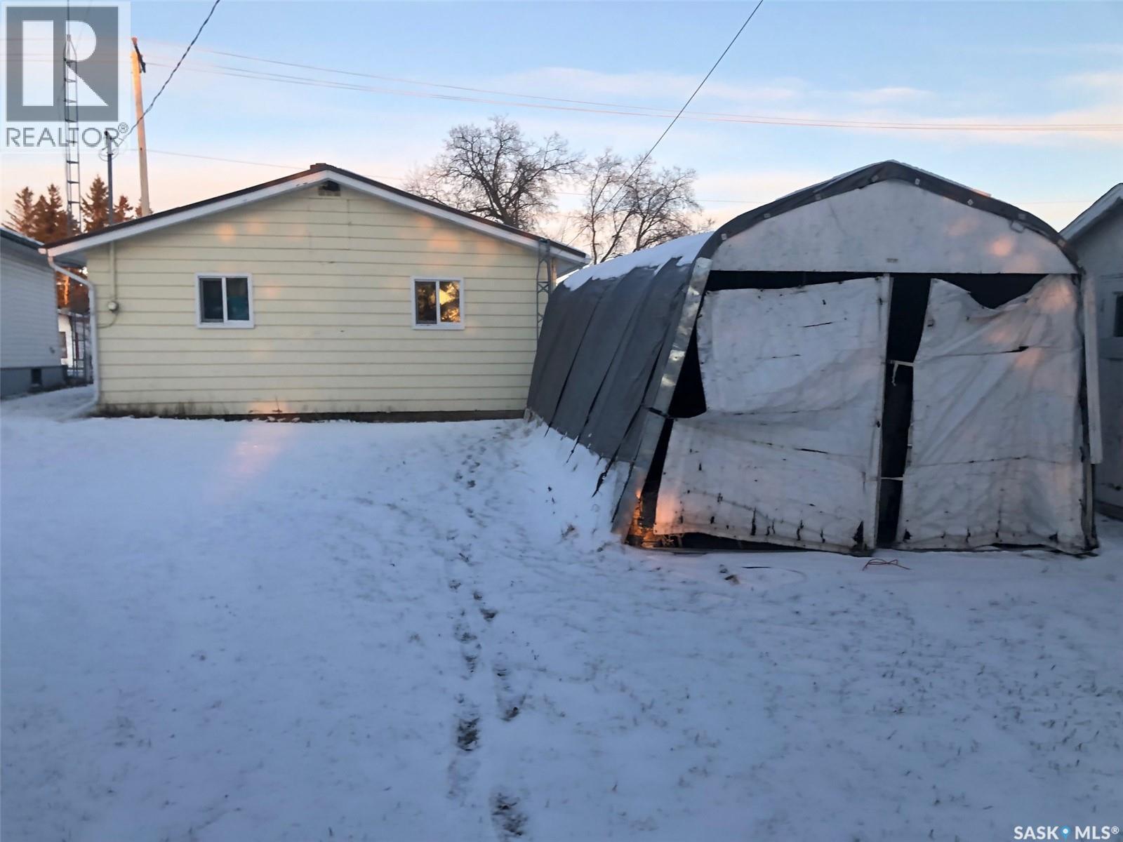 441 1St Avenue Se, Sturgis, SK - Outdoor