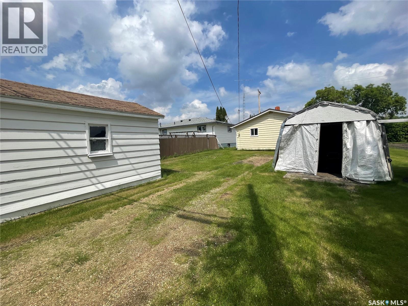 441 1St Avenue Se, Sturgis, SK - Outdoor