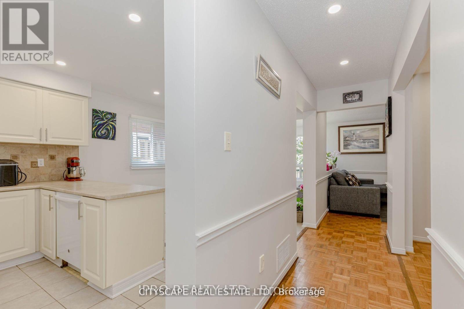 6906 Hickling Crescent N, Mississauga, ON - Indoor