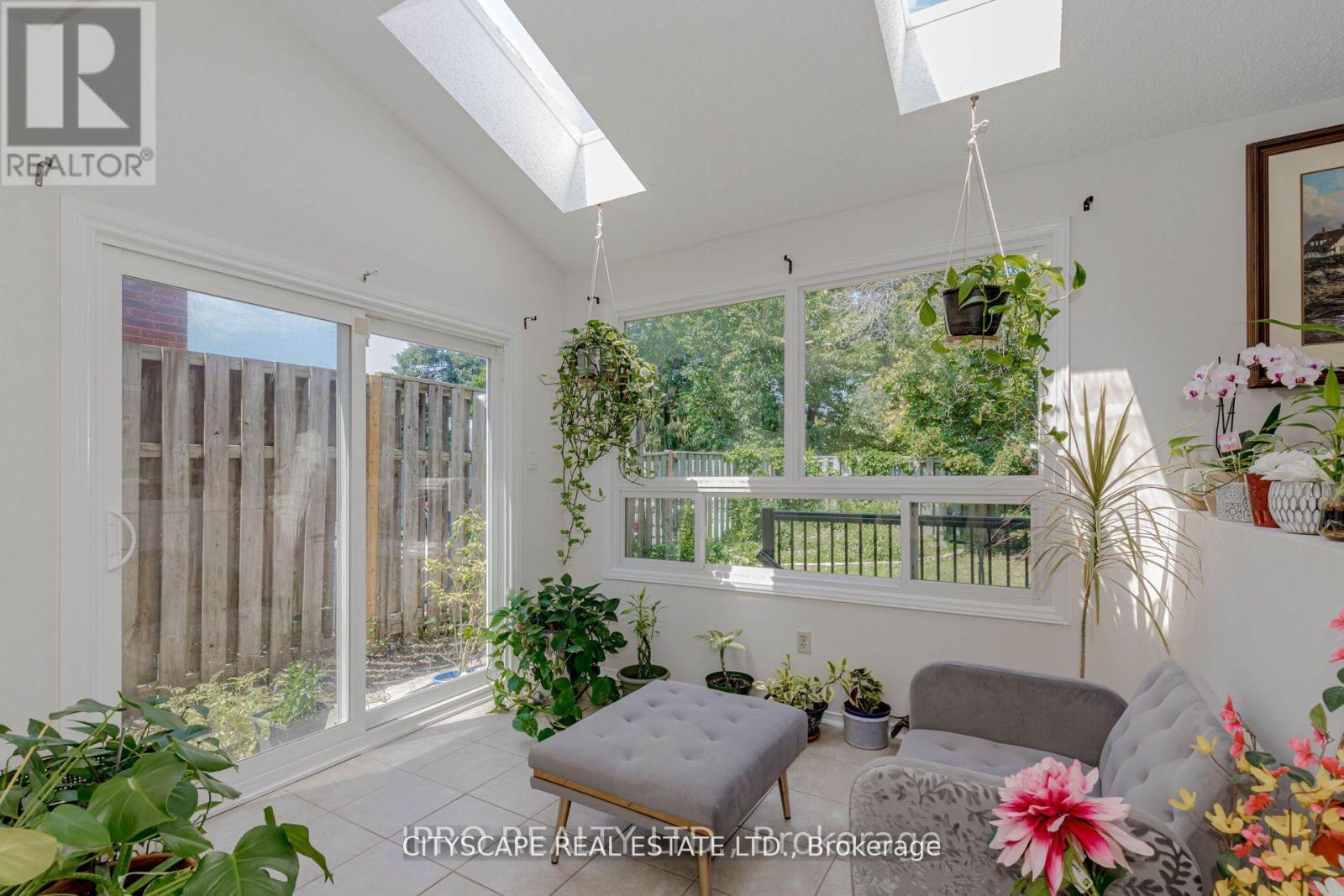 6906 Hickling Crescent N, Mississauga, ON -