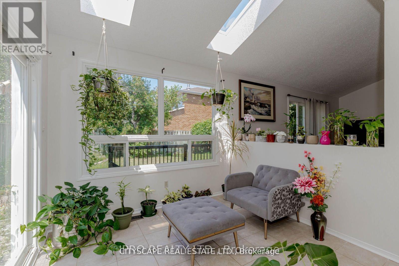 6906 Hickling Crescent N, Mississauga, ON - Indoor