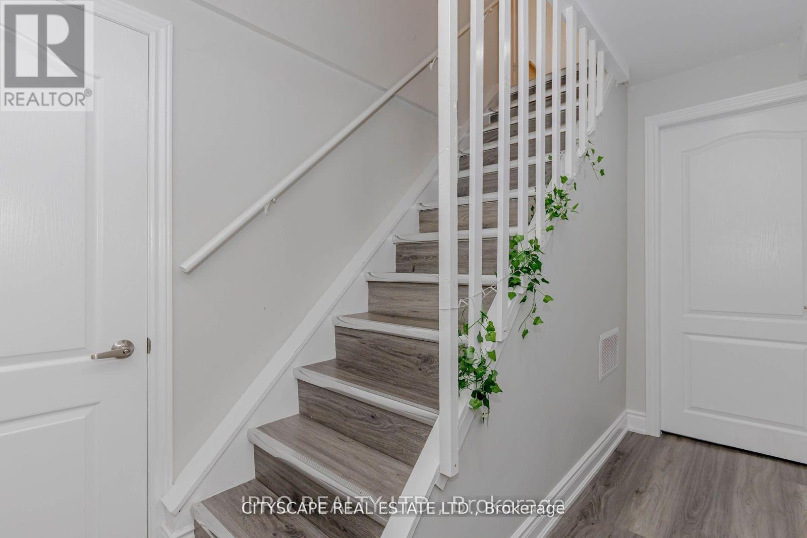 6906 Hickling Crescent N, Mississauga, ON - Indoor Photo Showing Other Room