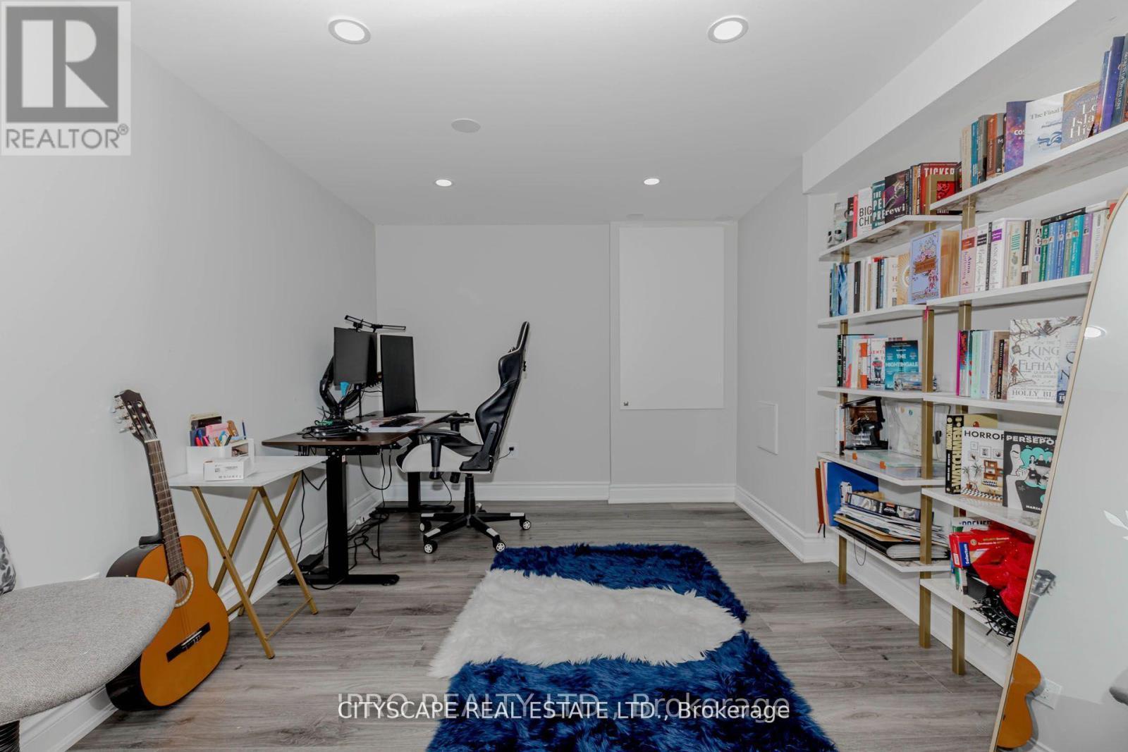 6906 Hickling Crescent N, Mississauga, ON - Indoor Photo Showing Office