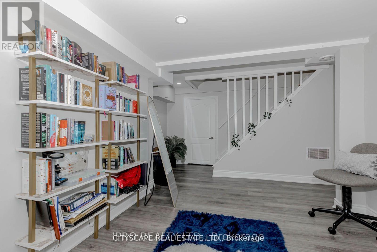 6906 Hickling Crescent N, Mississauga, ON - Indoor