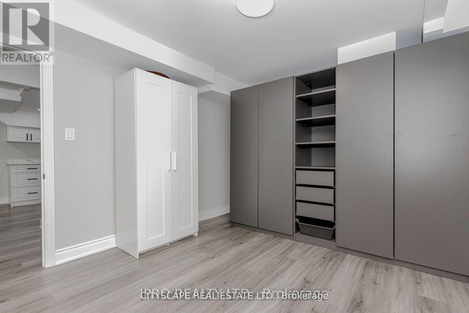 6906 Hickling Crescent N, Mississauga, ON - Indoor Photo Showing Other Room